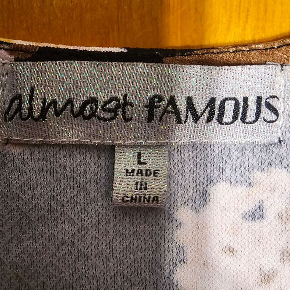 Almost Famous Juniors Wrap Dress Large - Picture 3 of 5